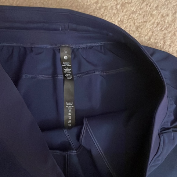 NWOT Lululemon shorts - Picture 4 of 5